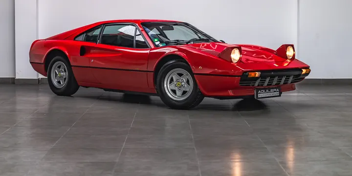 Ferrari 308 GTB Vetroresina roja de 1976